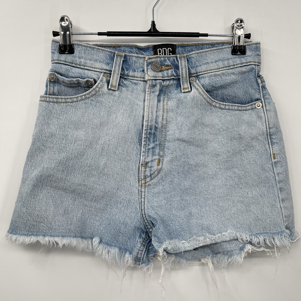 BDG Women's Size 25 Girlfriend High Rise Cut-Off Shorts Light Wash‎ Denim Blue